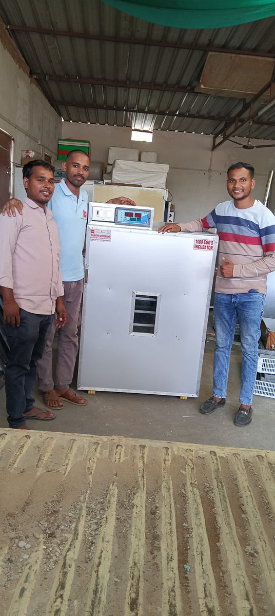 JhIncubators's tweet photo. One more family joined JH Incubators &amp; Mushrooms  🤗🧿✨🌻✍️

1000 अंडों का मशीन किसान मित्र को बनाकर दिया और उनके कार्य में उनको खूब सफलता मिले ऐसा भगवान से प्रार्थना है।

#jhincubators #incubators #poultry #poultryfarming https://t.co/xQ3BX8p7xn