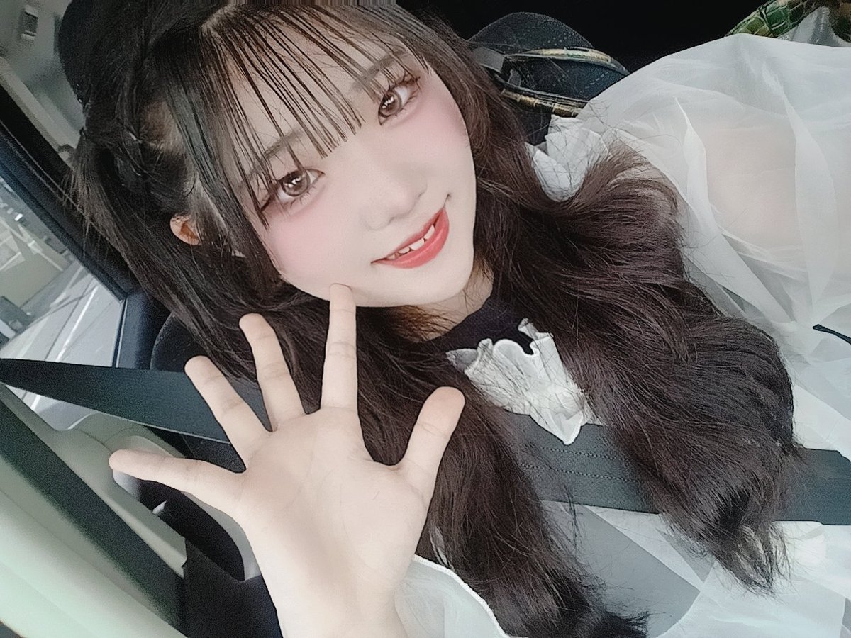 noa_maxent's tweet photo. みんな今日も一日おつかれさま🍀
どんな一日だったかな？

乃愛は梅雨で雨でじめじめしてなかなかテンション乗らない…☔☔
何かいい方法ないかな🥹💭

明日も1日がんばろーねー！^_  ̫_^੭🎀
おやのあ！
 #山下乃愛  #サザンクロス  #アイドル https://t.co/UN2dHclwyy