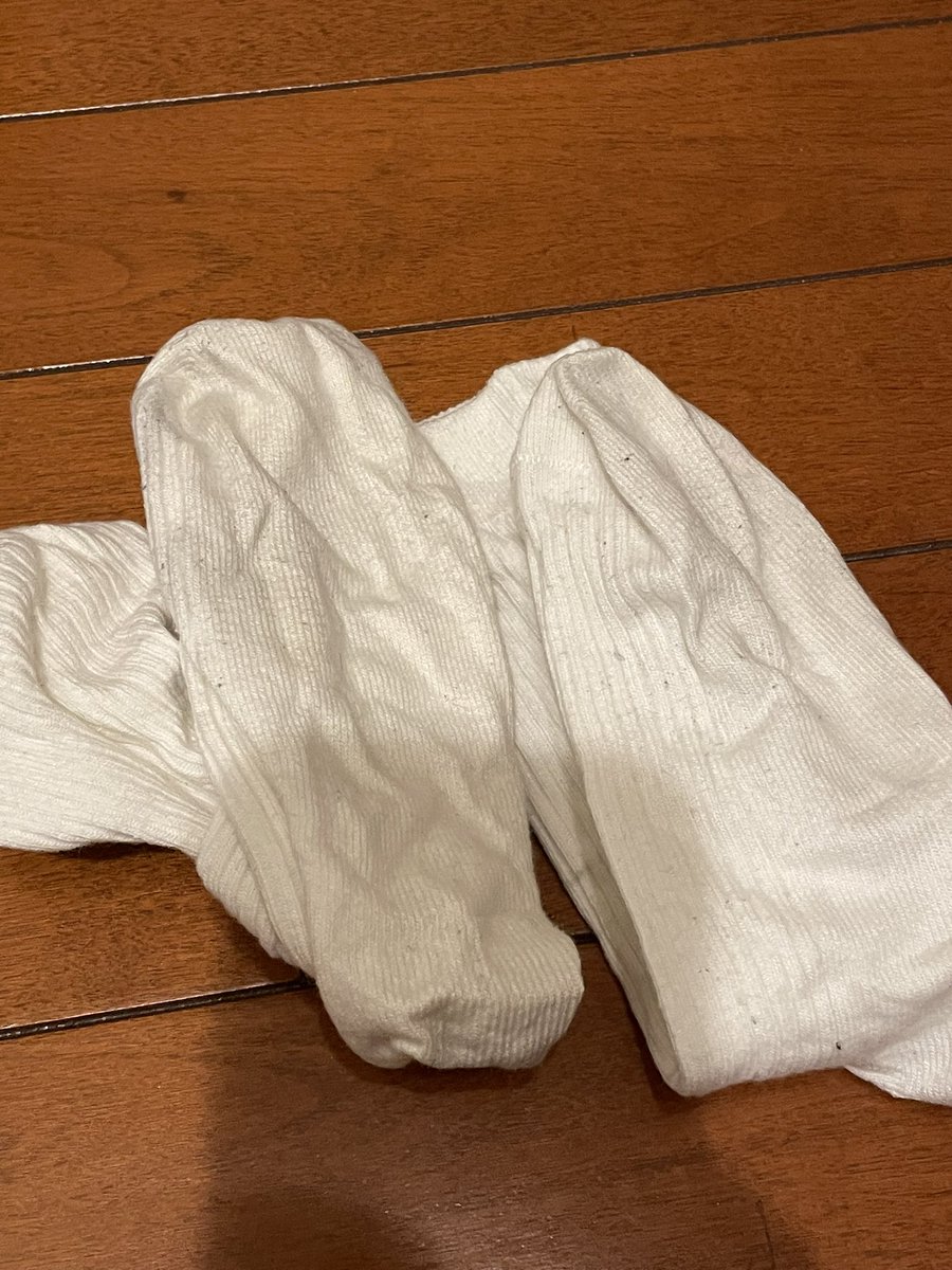 cm68065013's tweet photo. 湿ってる、、、
���っぱソックス欲しい人🙌

#靴下売ります #靴下売り子 #靴下販売 
#靴下フェチ #使用済み靴下 #使用済み下着 https://t.co/LT8k3SXabZ