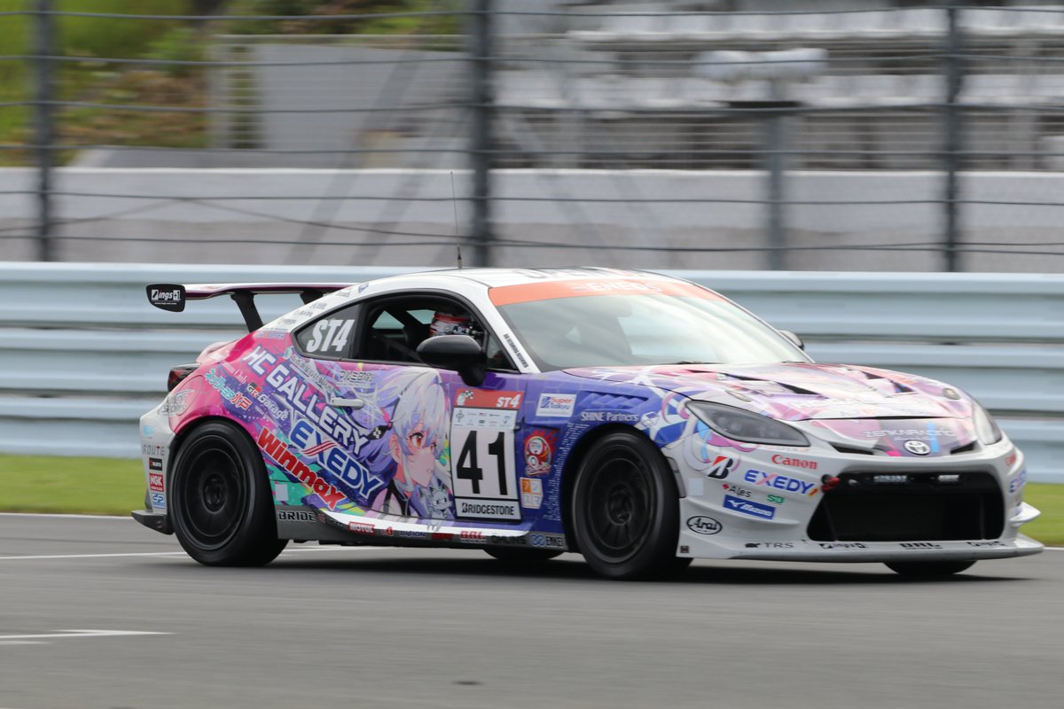 PlatinumStar77's tweet photo. それでまぁ、ピットインも撮れる例の場所からのコース上の車輌たち。
速度域が高いから流しにくかった

#もくもくねね #スーパー耐久 #S耐 #富士24時間 https://t.co/niaSYhRAym