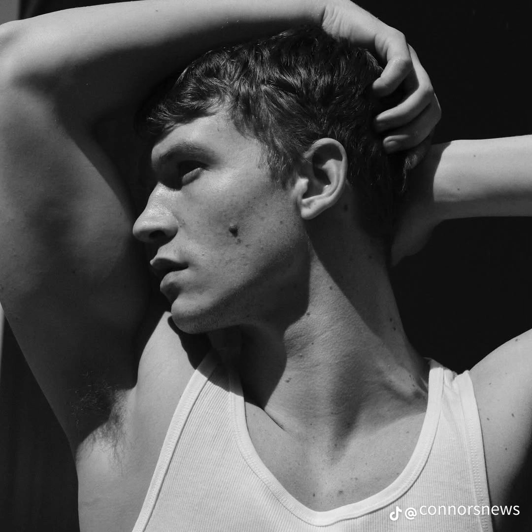 Storrie_'s tweet photo. Kinda obsessed with the pictures from this shoot https://t.co/dNnoe739OJ