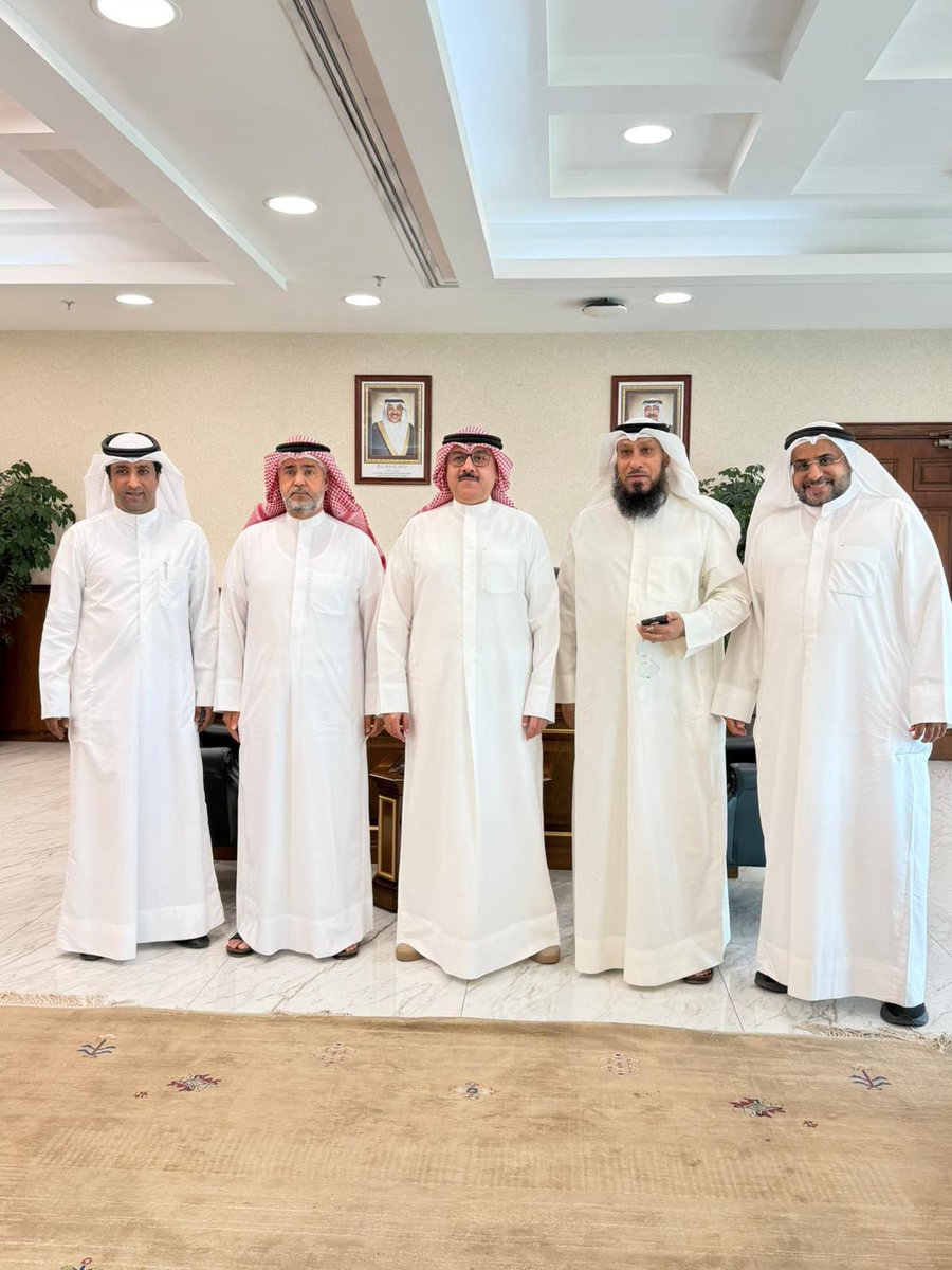 N811968's tweet photo. استقبل وكيل وزارة الشؤون الإسلامية المكلّف د.م. سليمان السويلم وفدًا من #تجمع_أهال_مدينة_جابر_الأحمد لتقديم الشكر والتقدير لجهودهم المبذولة  لاهالي المدينة والتي أسفرت منها تسريع إجراءات تخصيص دار القرآن في مدينة جابر الأحمد، بما يخدم أهالي المنطقة ويسهم في دعم الأنشطة القرآنية https://t.co/tQTuJtpmFY