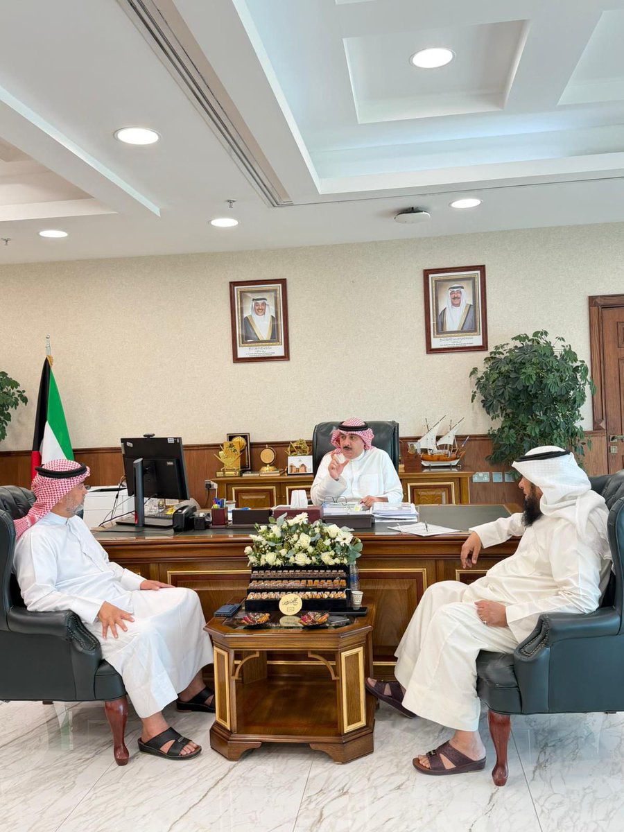 N811968's tweet photo. استقبل وكيل وزارة الشؤون الإسلامية المكلّف د.م. سليمان السويلم وفدًا من #تجمع_أهال_مدينة_جابر_الأحمد لتقديم الشكر والتقدير لجهودهم المبذولة  لاهالي المدينة والتي أسفرت منها تسريع إجراءات تخصيص دار القرآن في مدينة جابر الأحمد، بما يخدم أهالي المنطقة ويسهم في دعم الأنشطة القرآنية https://t.co/tQTuJtpmFY