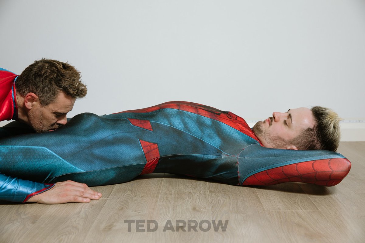 TedArrowMen's tweet photo. Who else likes superheros and bulges? 😏 
🦸🏻‍♂️ @hypnomuscle https://t.co/k3PCYxAQ3J