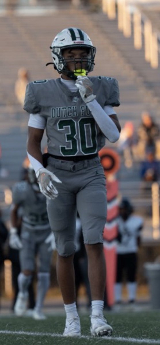 BJPlatts_2028's tweet photo. Thankful and Blessed to see 16!! Happy Birthday to me.   @PlayBookAthlete @RecruitDF_ @CoachTA44 @dru_lindler https://t.co/ozw5XBMYmg