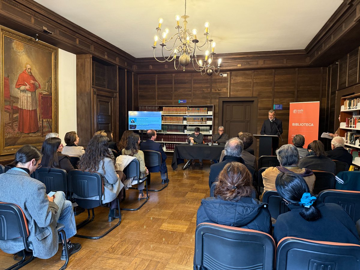 uahurtado's tweet photo. Biblioteca UAH relanza Fondo Presidente Patricio Aylwin con mejoras de acceso y consulta digital.

Conoce los detalles: https://t.co/NQzjRhkPvg https://t.co/eeRaQlfbur