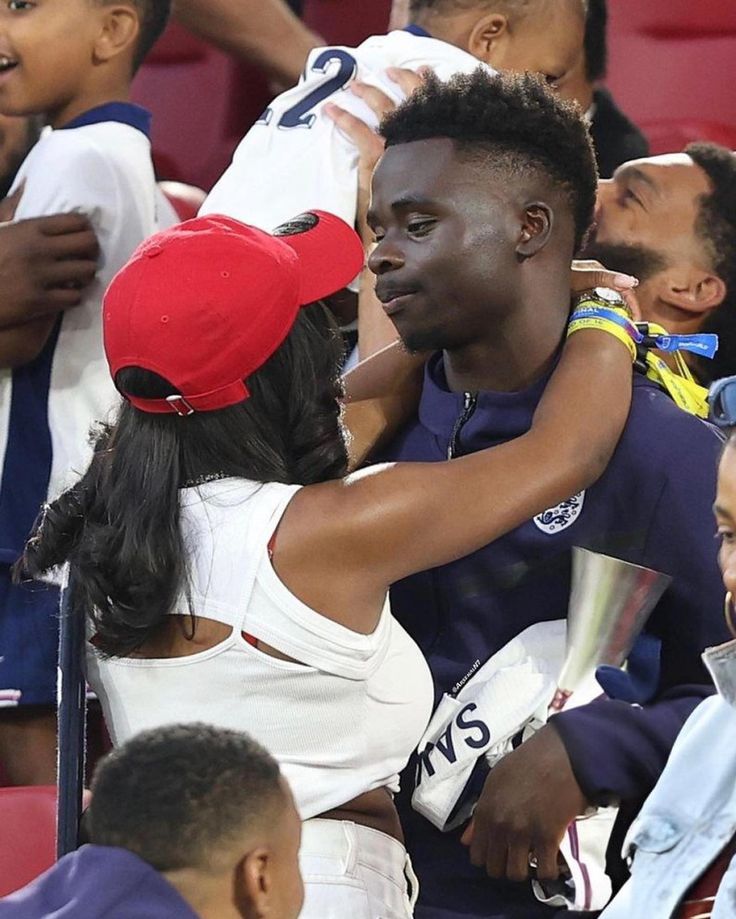 afc_lennon's tweet photo. 🚨 Bukayo Saka Dating History 
 
-2017 - Single 
-2018 - Single 
-2019 - Single warming
-2020 - Tolami Benson 🇬🇧 (19yo)
-2021 - Tolami Benson 🇬🇧 (20yo)
-2022 - Tolami Benson 🇬🇧 (21yo)....see thread https://t.co/MnngGR4bxF