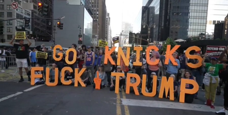 acnewsitics tweet picture