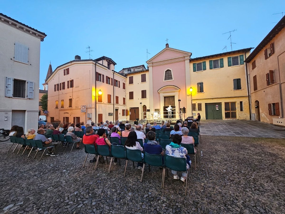 PMTerredargine's tweet photo. #PMTerredargine #PLInforma a partire da questa sera nel centro storico di Campogalliano, prenderà il via➡️ "I Martedì del Centro": cinema al parco delle Montagnole, spettacoli e incontri in piazza Castello, concerti live in piazza della Bilancia e in piazza Vittorio Emanuele II https://t.co/kTyFM9NqiK