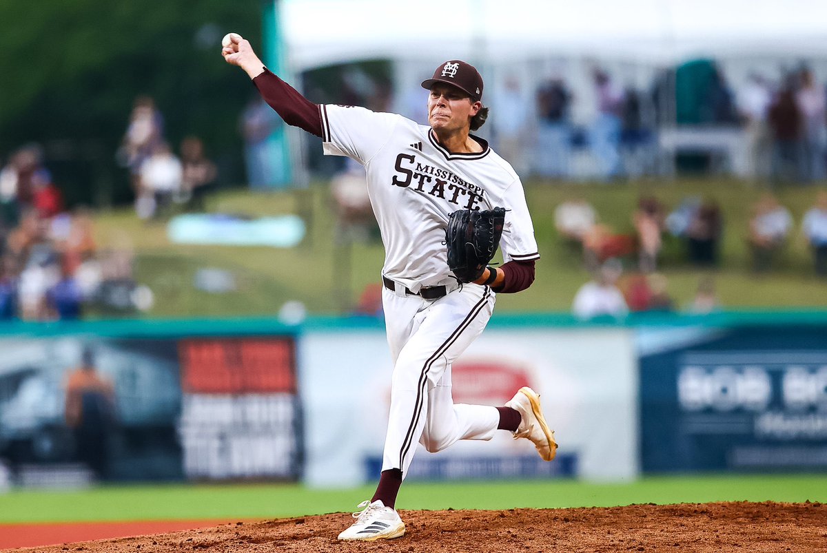 HuntTheJones's tweet photo. While all the State fans are here and mad, I will say something nice, and I mean it.

Y’all have an elite baseball brand when it comes to uniforms.

Baseball only logos, all are historically rooted and look good, just a modern enough number font. Striping works perfect. https://t.co/ubuPFGZBnT