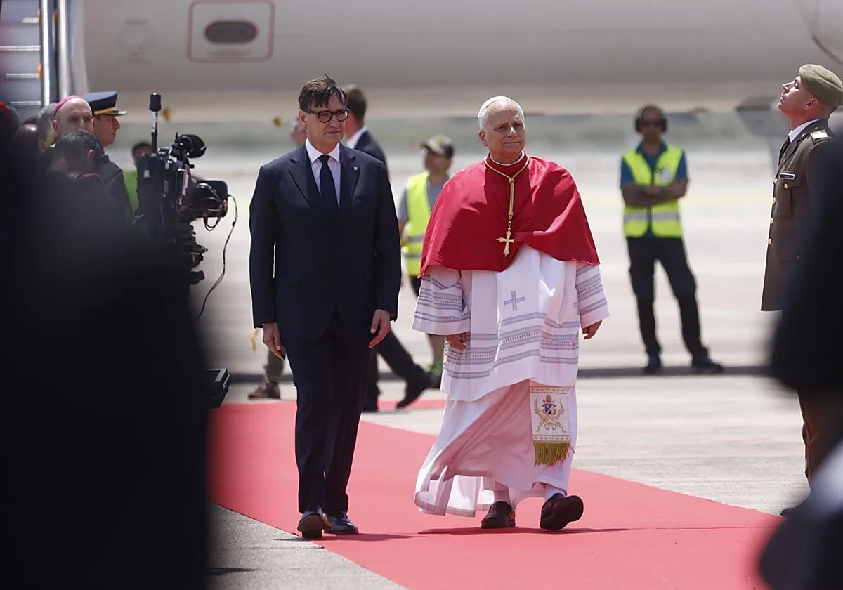 veintimillapie's tweet photo. El Papa pide en catalán a los catalanes que sean «constructores de unidad», veremos como termina la cosa. https://t.co/P1lrKZAoP9