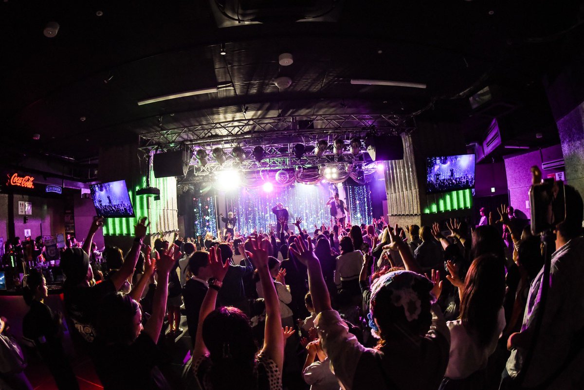 M_D_J_official's tweet photo. 6/9(TUE)
Snugs presents. @Snugs_official 
「 EXCITE!! 」
@赤羽ReNY alpha(東京)@reny_alpha 
.
お越し頂いた皆様
ありがとうございました‼️
.
／
ℹ️8/10 Zepp Shinjukuワンマン開催💥
👇🎫絶賛チケット発売中🎫👇
https://t.co/jWHWeEPCKn
＼
.
本日のセトリも公開⬇️
__________________________
.
📝🎤TODAY SET LIST🎤📝
.
 SE~advance~
NOVICE
MUJERIEGO DANDY
ハジライハナインダ
ツヨメテキーラ
two oh one seven
ファンファーレ
クダラナ  
.
各種音楽サイトにて楽曲配信中🎧
▷ https://t.co/KtWUaxKKNL
.
__________________________  
.
今後のライブスケジュールはこちらから⬇️
https://t.co/zH98rPsAbY
.
.
photo by @mamikohu2 
.
.
#MDJ #Snugs #EXCITE
#5IN #Synphony #JXJ