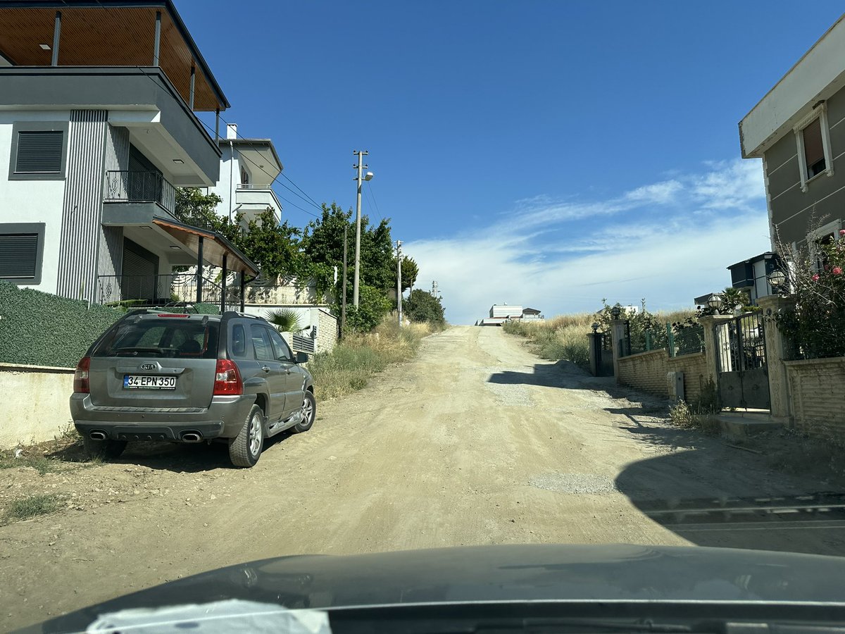 YellowRedArena's tweet photo. @ismaillyetiskin Ooo hayırlı uğurlu olsun. Bunun mutluluğuyla umarım Yukarı Akarca’yı da adam ederler artık. https://t.co/3lXv2sLpxM