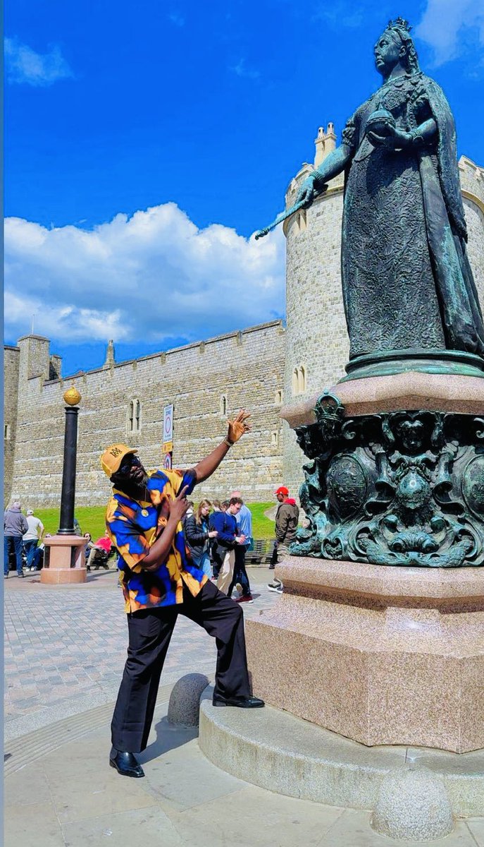 okra_dawidi's tweet photo. A quick visit to the Windsor Castle ,the oldest and largest occupied castle in the world, having served as an official royal residence and fortress for more than 900 years.🙏🏿✝️❤️ https://t.co/WXDwZR9oYp