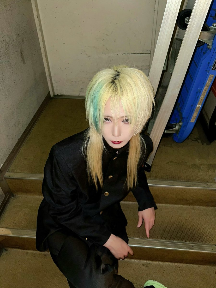 trkbt_joni's tweet photo. 池袋EDGEありがとうございました🪭 https://t.co/s6zBZ6Kd7U