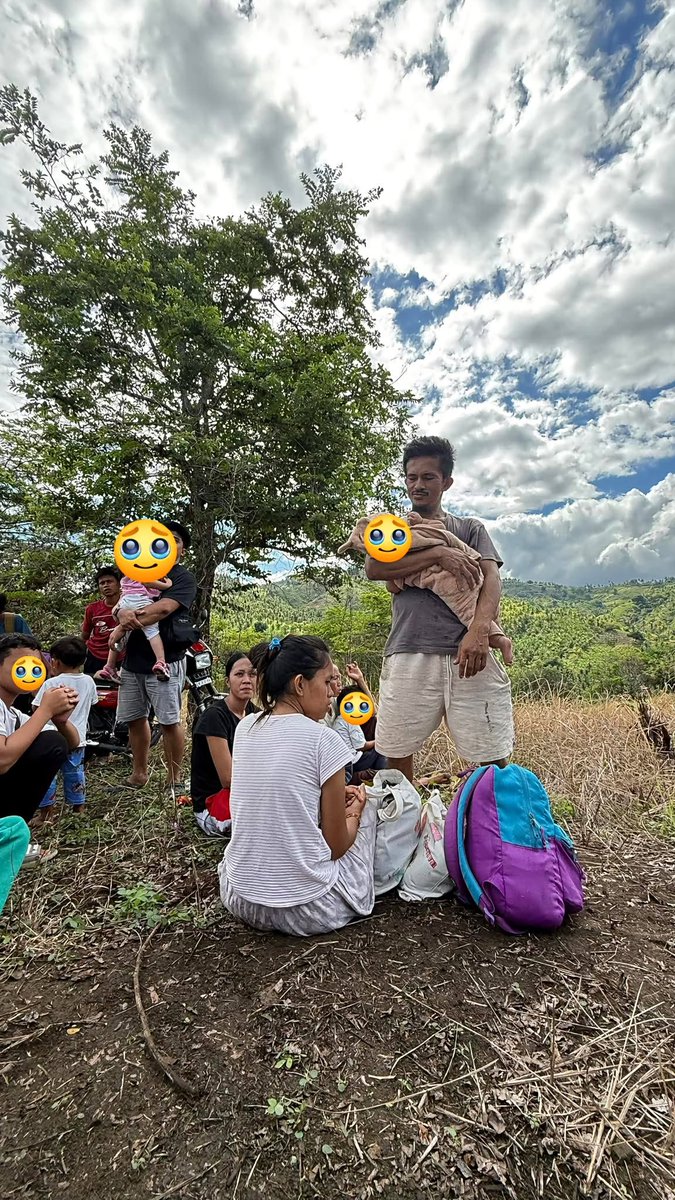 rzaiah_'s tweet photo. ❗URGENT❗

Remote barangays from Kapatan to Big Margus, Glan, Sarangani need help. Many families lost their homes and remain displaced after the earthquake. Supplies are running low and some areas are still unreached.

Please help spread this information
#HelpSarangani https://t.co/HPfv05O0VU