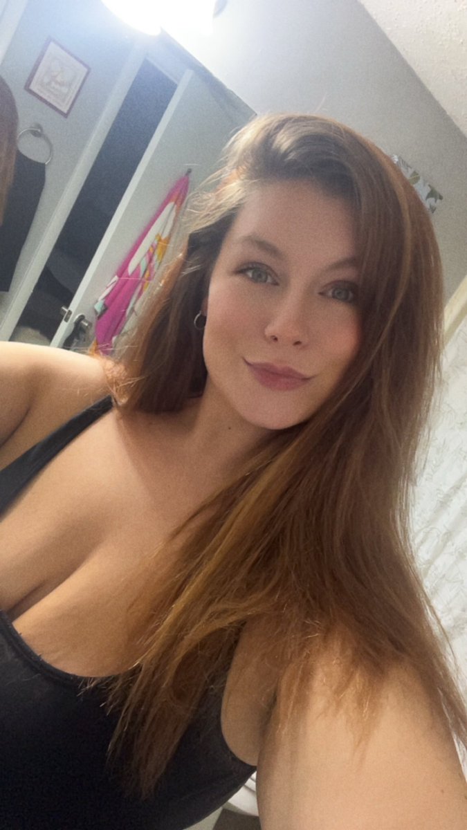 Crystal4194866's tweet photo. Happy Tuesday���,What can I do to make you happy? 😊 https://t.co/WBL7yfr270