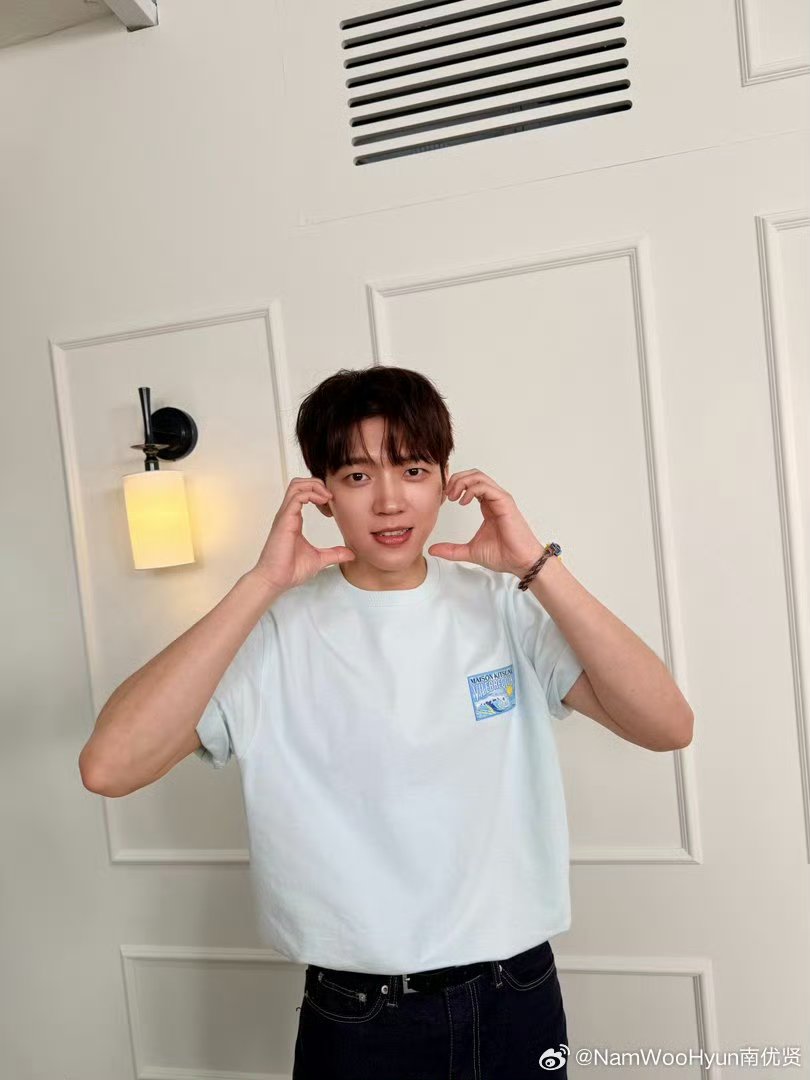 CMIfnt's tweet photo. [우현] 260609 weibo

🐶:
Thanks to everyone's continuous support and companionship, every moment of the past sixteen years has been precious. I hope we can continue to walk together every step of the way in the future, and journey to even more distant places together. 💛 Love you all ❤️🌱

https://t.co/OkVz18HBW9

#INFINITE #인피니트
#남우현 #NAMWOOHYUN