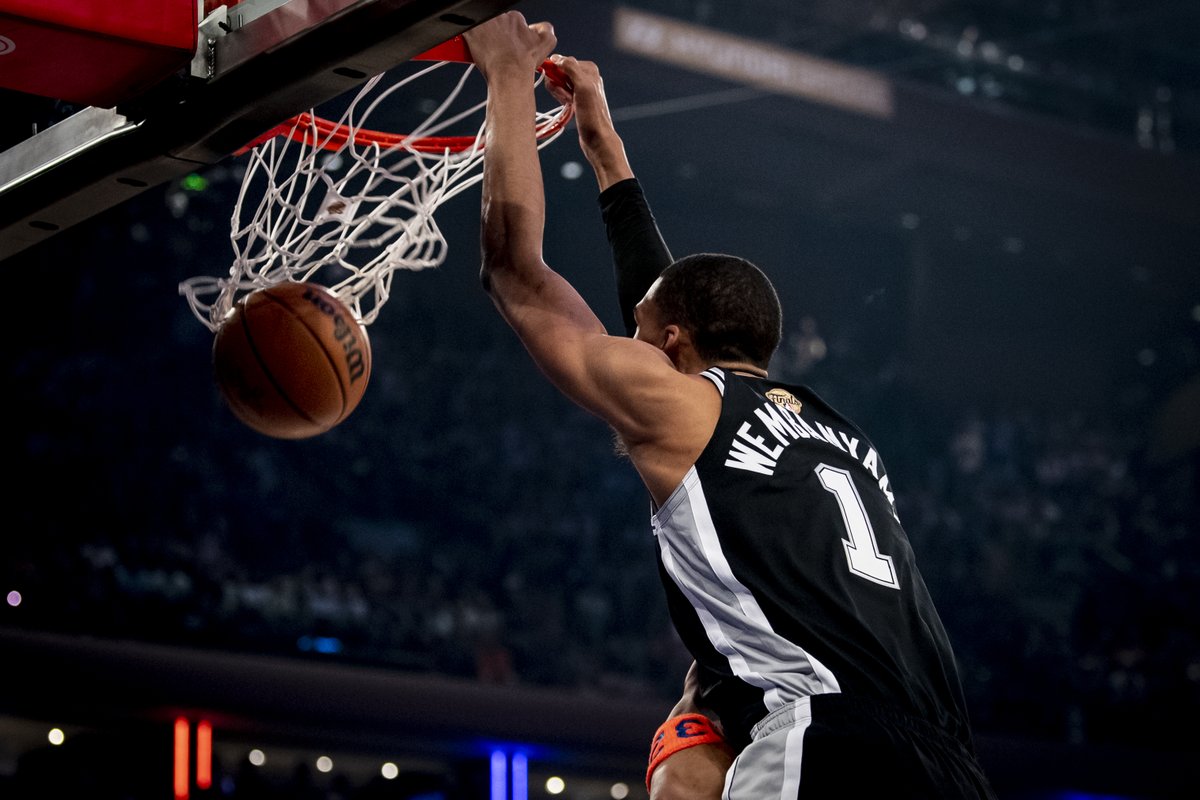 spurs's tweet photo. Last night at The Garden 📸 https://t.co/57U1BBAuYw