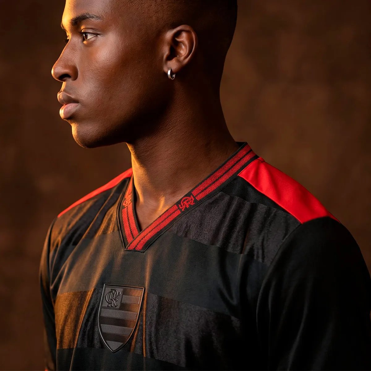 ofertastorcida's tweet photo. 📈Hype das licenciadas chegou na @futfanatics!

Camisa Flamengo Trend Preta

Por R$ 158,32🔥 ̶(̶R̶$̶1̶9̶9̶)̶ ̶

🛒Compre: https://t.co/gpaN3kR2qu
🎟️Use o cupom: MANTOS12
+ selecione Pix na forma de pagamento💵 https://t.co/pHmG2Kh7uX