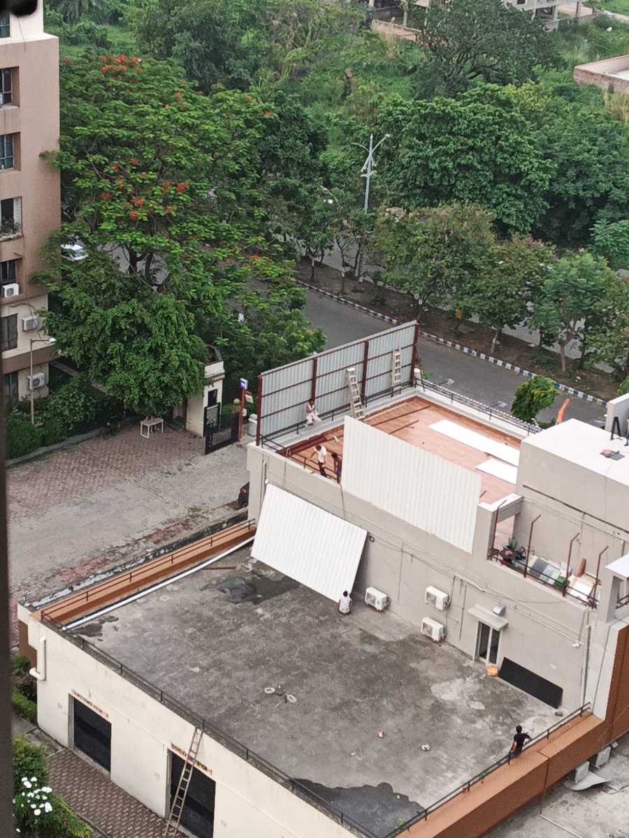 AshishMediaWeb's tweet photo. Rooftop area illegally constructed using tin shade for new restaurant purpose? Has NKDA given permission for such deviation from sanction plan.
Location: Greenfield Ambition Commercial Space
AA2D, Newtown 
@paulagnimitra1 Ma'am 
@SuvenduWB Da
@nkdamar https://t.co/Lzpx6A37pK