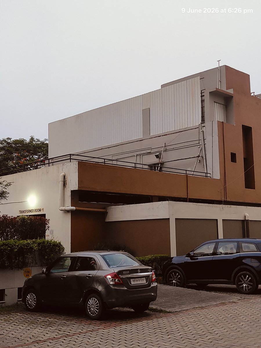 AshishMediaWeb's tweet photo. Rooftop area illegally constructed using tin shade for new restaurant purpose? Has NKDA given permission for such deviation from sanction plan.
Location: Greenfield Ambition Commercial Space
AA2D, Newtown 
@paulagnimitra1 Ma'am 
@SuvenduWB Da
@nkdamar https://t.co/Lzpx6A37pK