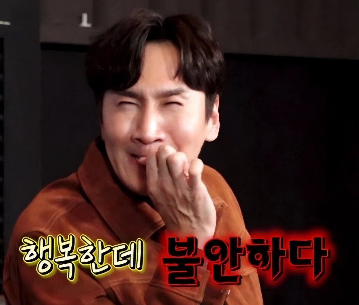 밤 tweet media
