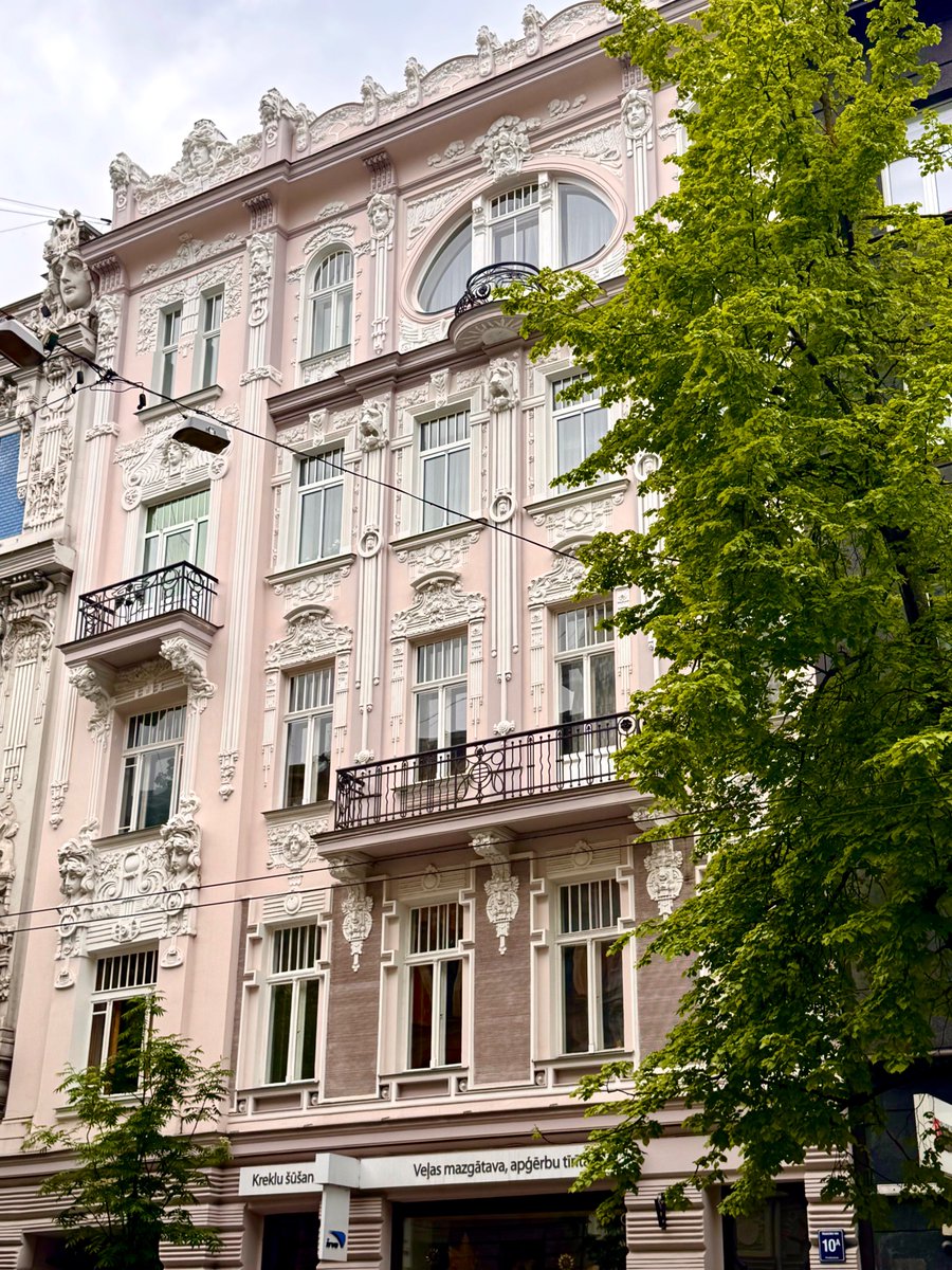 demoncharline's tweet photo. Architecture - Visit Riga – Capitale de l’Art nouveau "Jugendstil"

Riga abrite l’un des plus importants ensembles d’architecture Art nouveau au monde. Quelques influences Art déco apparaissent également dans les constructions plus tardives.

📸 Album ➥ https://t.co/5jY4vtQ2yc https://t.co/N7Kop3G6gW