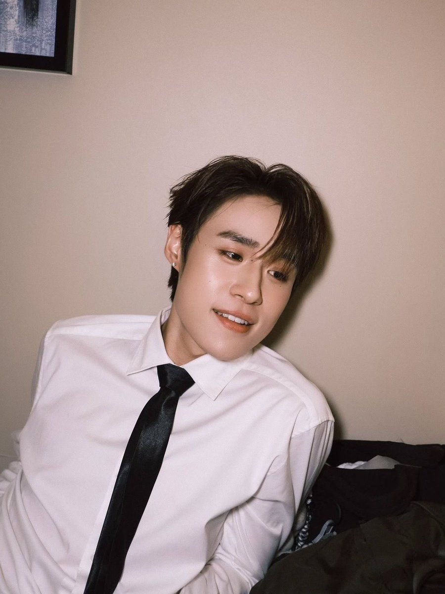 luvunuthong's tweet photo. ผมชอบดิบๆค้าบบบ 🖤 https://t.co/PstHDU0Fpl