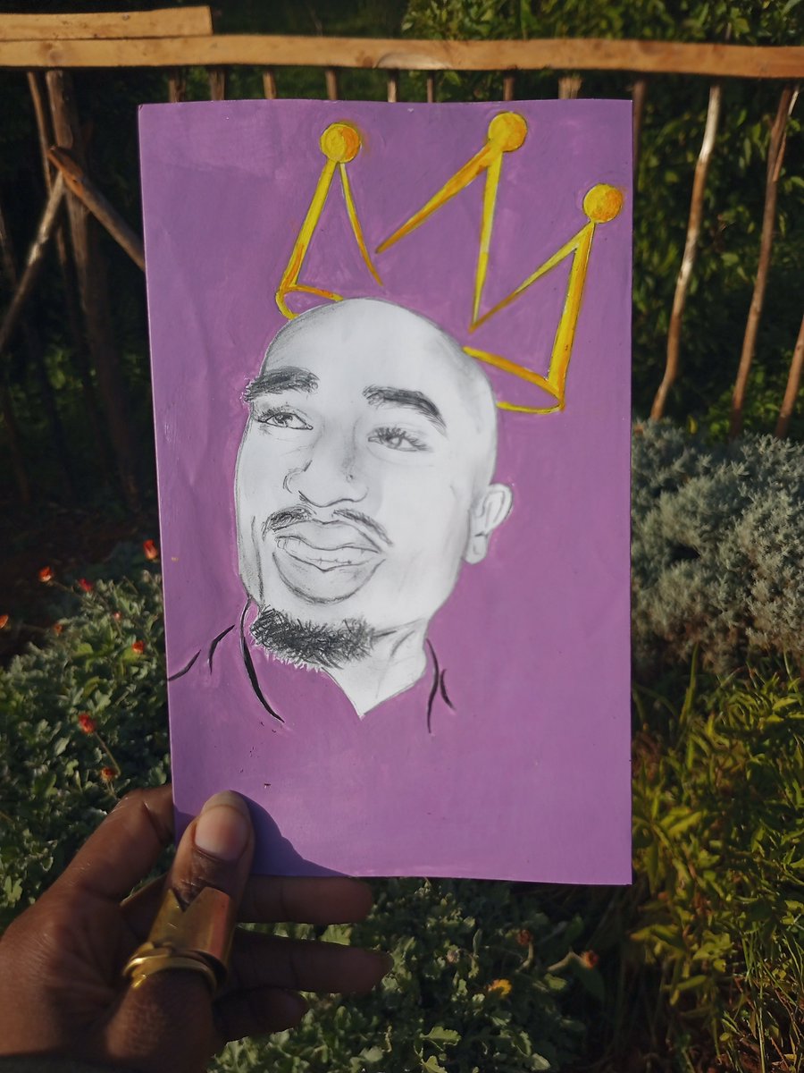 mitteiy's tweet photo. In all seriousness...

I'm not Blankets and Wine, you don't need to worry about parking cause my art is delivered (outside Eldoret) via Fargo Courier.

So consider buying some mini art today Bestie 😌

(500KES each) 
DM to order https://t.co/YJ7BLM1UY6