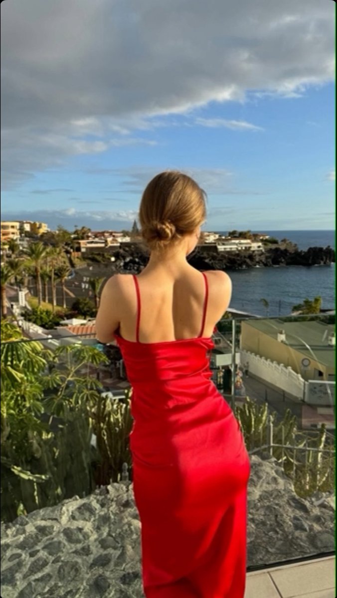 nugiiid's tweet photo. 💛 Neuer Tag, neue Energie – schönen  Dienstag💕 https://t.co/U77bQStKR3