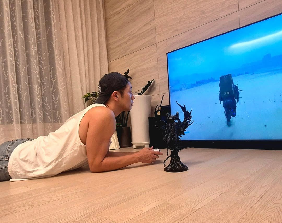 mst_sj2022's tweet photo. 남친짤 vs 남편짤 https://t.co/JGY1qoJTGk