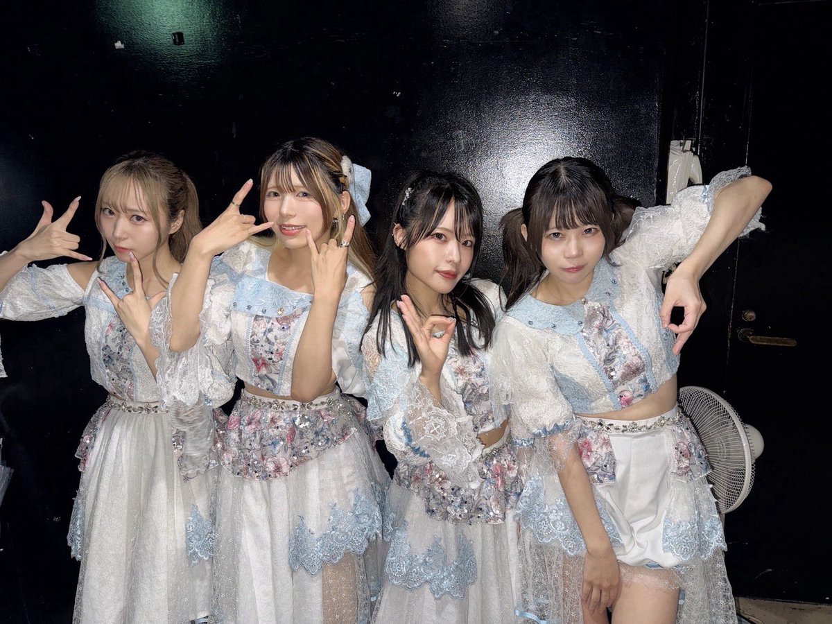klkl_official's tweet photo. サクヤコノハナ presents『サクハナ × コロコル × ナナコロ〜ROCKの日に無銭!?〜』
サクヤコノハナさんありがとうございました🤟 https://t.co/7PtSCqIX05
