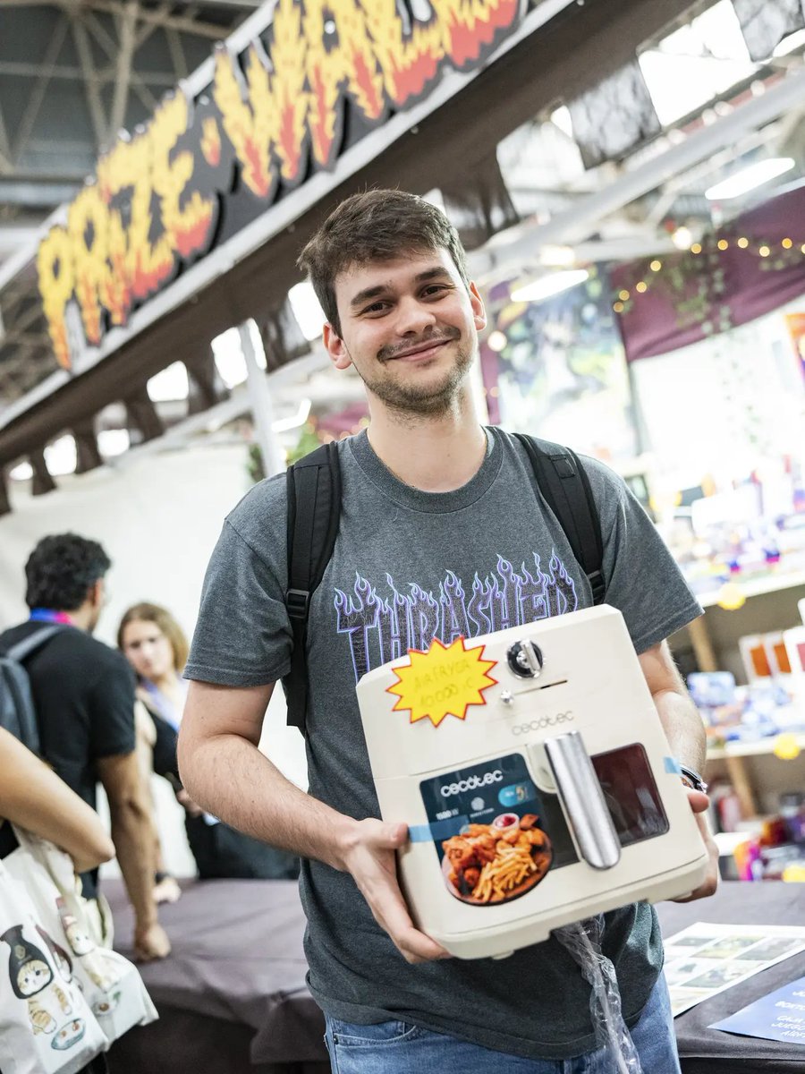 infrefest's tweet photo. Después de AGOTAR las entradas Premium, nuestro siguiente objetivo son las de FINDE COMPLETO.💥
➡️Llevamos más de 1000 entradas vendidas y apenas quedan 200 disponibles.

Os dejamos algunas pistas de lo que se viene en #Infrefest2026😏

¡No te quedes sin tu entrada!✨(Lin en bio) https://t.co/XiTbiBlWYW