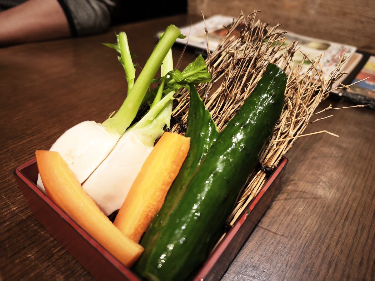 korogasu's tweet photo. 青森県弘前市駅前町６−３
津軽の酒処 わたみ

ワタミかーと思いながらと地域密着方の珍しい店とのことなのでチャレンジ
お通しワイルドw
食べ物もなかなか旨く酒もうまい
有りかな https://t.co/E3gxl5y1w5