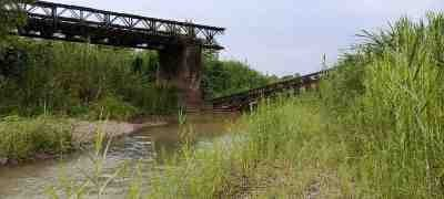 Freelancejou333's tweet photo. "PDF terrorists under #NUG blew up a 100+ feet steel bridge at the entrance of Nant Mon Ta village in Tamu Township, #Myanmar, using landmines." #Myanmar #Sagaing #InfrastructureAttack
Terrorist activities are significantly obstructing and delaying the progress of the nation. https://t.co/h7HVJgTAAB