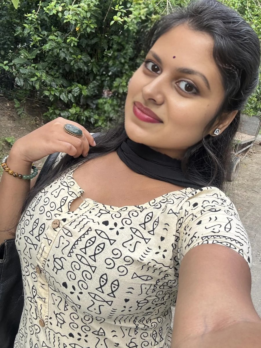 Riyaqe8z's tweet photo. Hello 
Today is my best pic😃 https://t.co/5pkphXYYaF