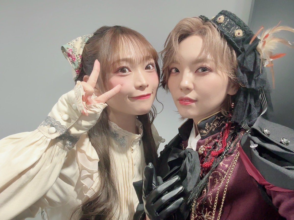 koyamamomoyo's tweet photo. (^з^)-☆

#女王ステ 🥀 https://t.co/10tC6gypah