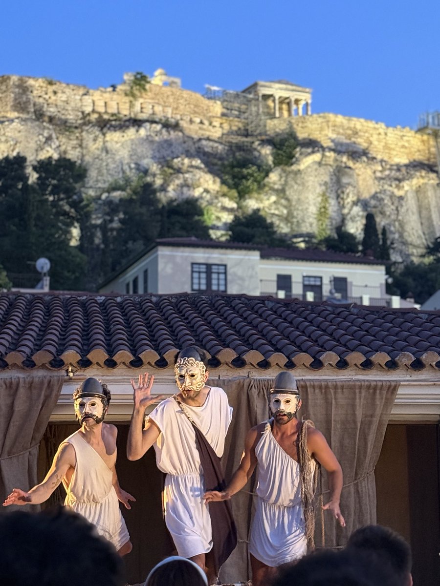 Bobs0t's tweet photo. 📍🇬🇷
“Time is not a straight line… sometimes, a single moment of fainting is enough to wake up in a world that no longer resembles your own.”

An experience that will remain etched in memory…

I watched the comedy theatre performance “Medea and Other Friends I Made in Athens” in the heart of the historic Plaka district in Athens, on an open rooftop overlooking the illuminated Acropolis.

What made the experience truly special was not only the clever idea of the play, which blends the present with Greek mythology, but also the open-air setting and the atmosphere that brings together history, theatre, and the city in a single moment.

Laughter, imagination, and an unexpected journey through time… a theatre experience unlike any other.

With love
Da Vinci