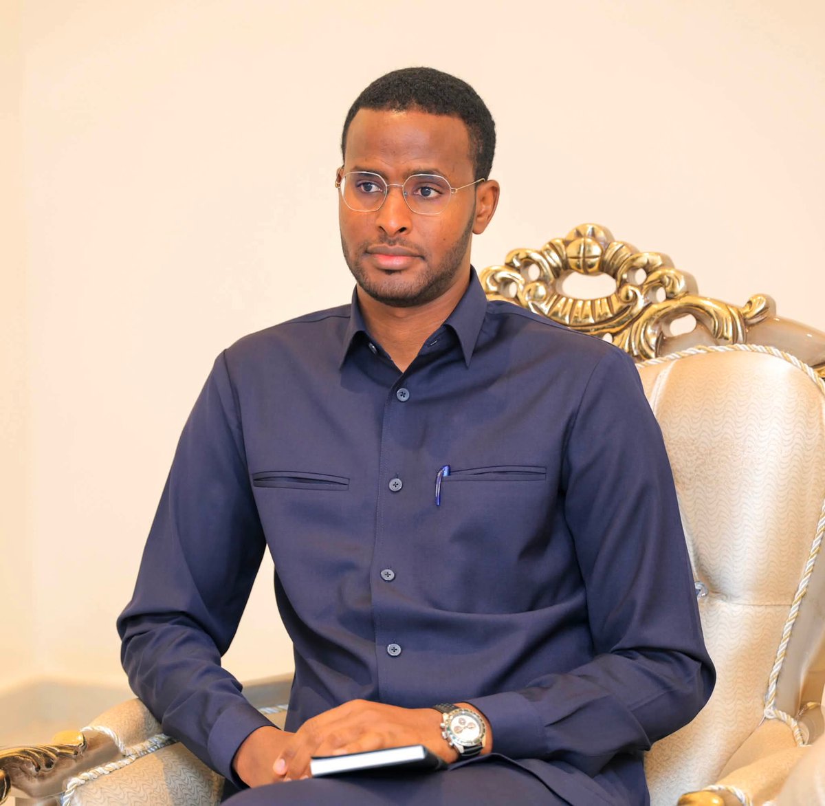 Awalerashidi's tweet photo. President of Jubaland  met Acting U.S. Ambassador in Kismayo. Talks centered on security collaboration, Somalia’s political impasse over the electoral model and transition period, political dynamics, and key priorities for stability and governance process. https://t.co/kG5dAFjhUc