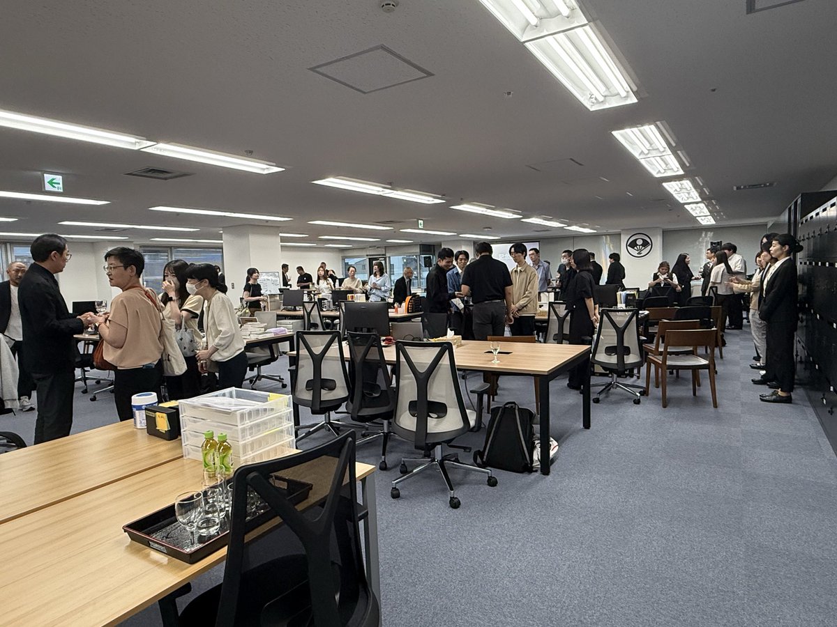 shigotonin's tweet photo. 弾丸で京都へ。私が代表を務めていたグループ企業の下鴨茶寮が170周年を契機にビジネス部門のみオフィス統合して再スタート。
日本料理×ブランドビジネス×AIで新しいチャレンジはじめます。
よろしくどうぞ！！ https://t.co/JTHIdtllce