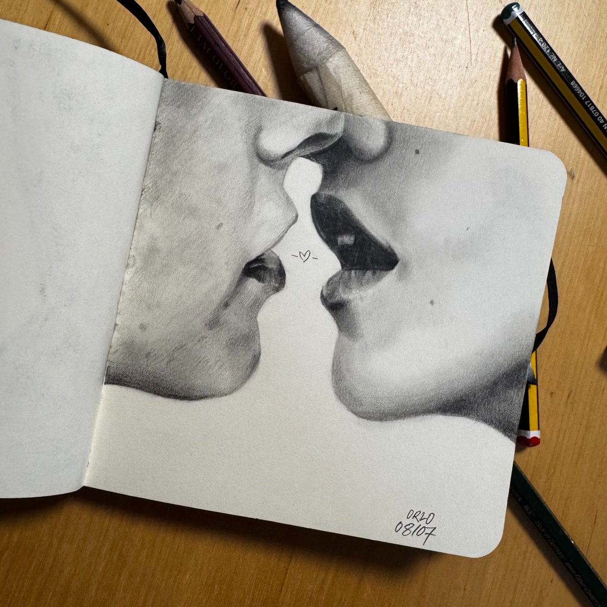 OrloDani's tweet photo. Alguns dibuixos del sketchbook https://t.co/YBY3By1iG1