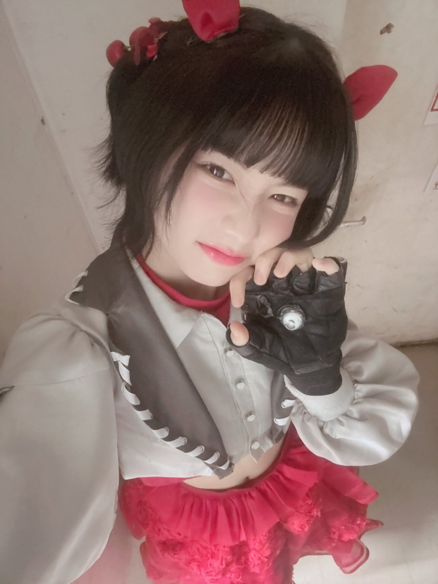 DANTHEMMEISA's tweet photo. ありがとうございました！
今週一緒に乗り切ろうってエールを込めてライブしたよーーーー🌟
みんなも平日なのに駆け付けてくれたりして、わたしの方こそたくさん元気もらっちゃいました🫶
本当にありがとーーーーーー！！
大好きだよーーーー🫧 https://t.co/NFwZGltF4e