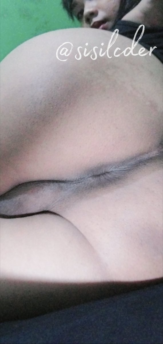 sisilcder's tweet photo. Lick my ass? 😝 https://t.co/buvwkHtZVc