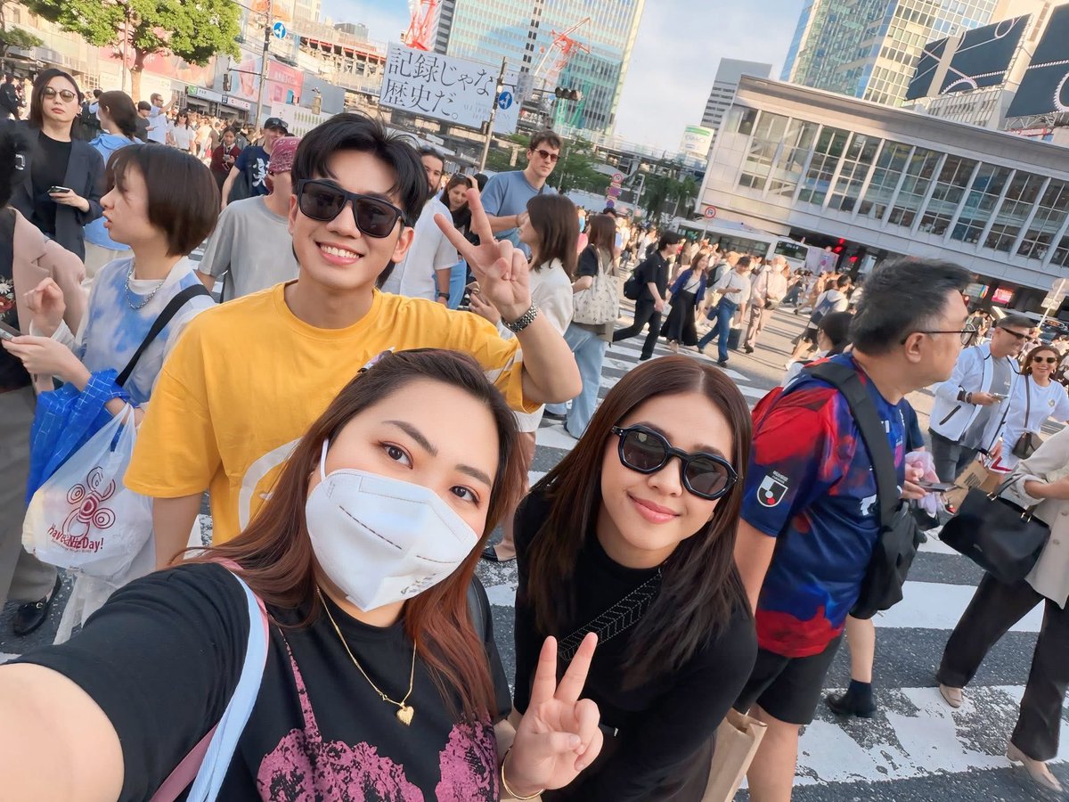 jmdcbuddies's tweet photo. Our happy pill looks good in yellow 🥰💛🌻🌼

🔗https://t.co/uEsGEAETMx

#JMDelaCerna #JMielle https://t.co/dQgXFcnhht