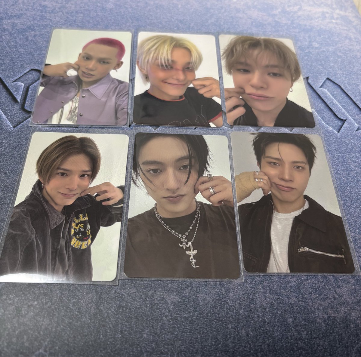 hra061104's tweet photo. TREASURE NEW WAV mu-mo、Weverse、10セットトレカ 交換

譲:画像

求：異種トレカジュンギュ(タワレコ、HMV、Weverse、mu-mo🙅🏻‍♀️)
ICEVer(日本限定)、POPUP、Amazon激求

ペンコン会場にて交換優先（7/9.8/1-2.8/9.9/6会場）又は郵送
お気軽にお声掛けください🙇🏻‍♀️
 #treasure交換
#treasureトレカ https://t.co/Tr9IqpaUGP