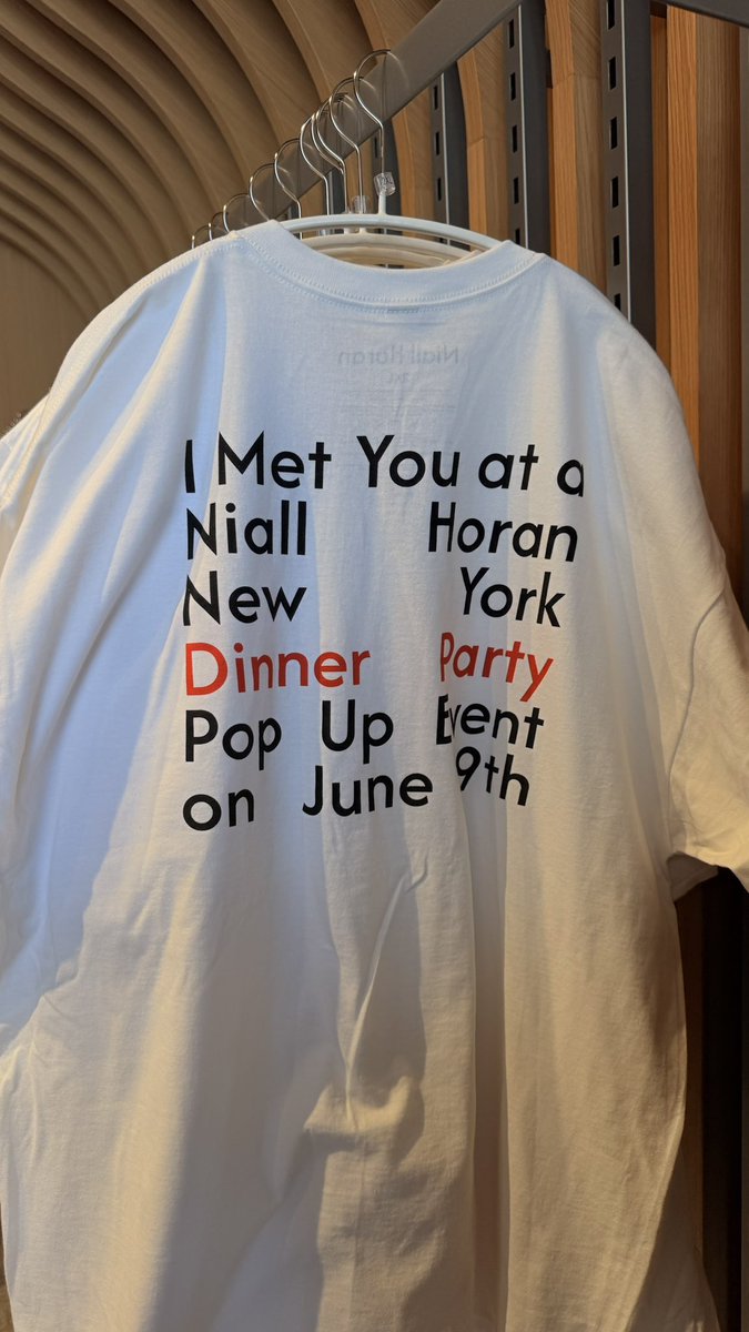 rulesnh's tweet photo. Niall Horan NYC popup  ❤️ https://t.co/Y88jfGmj3u
