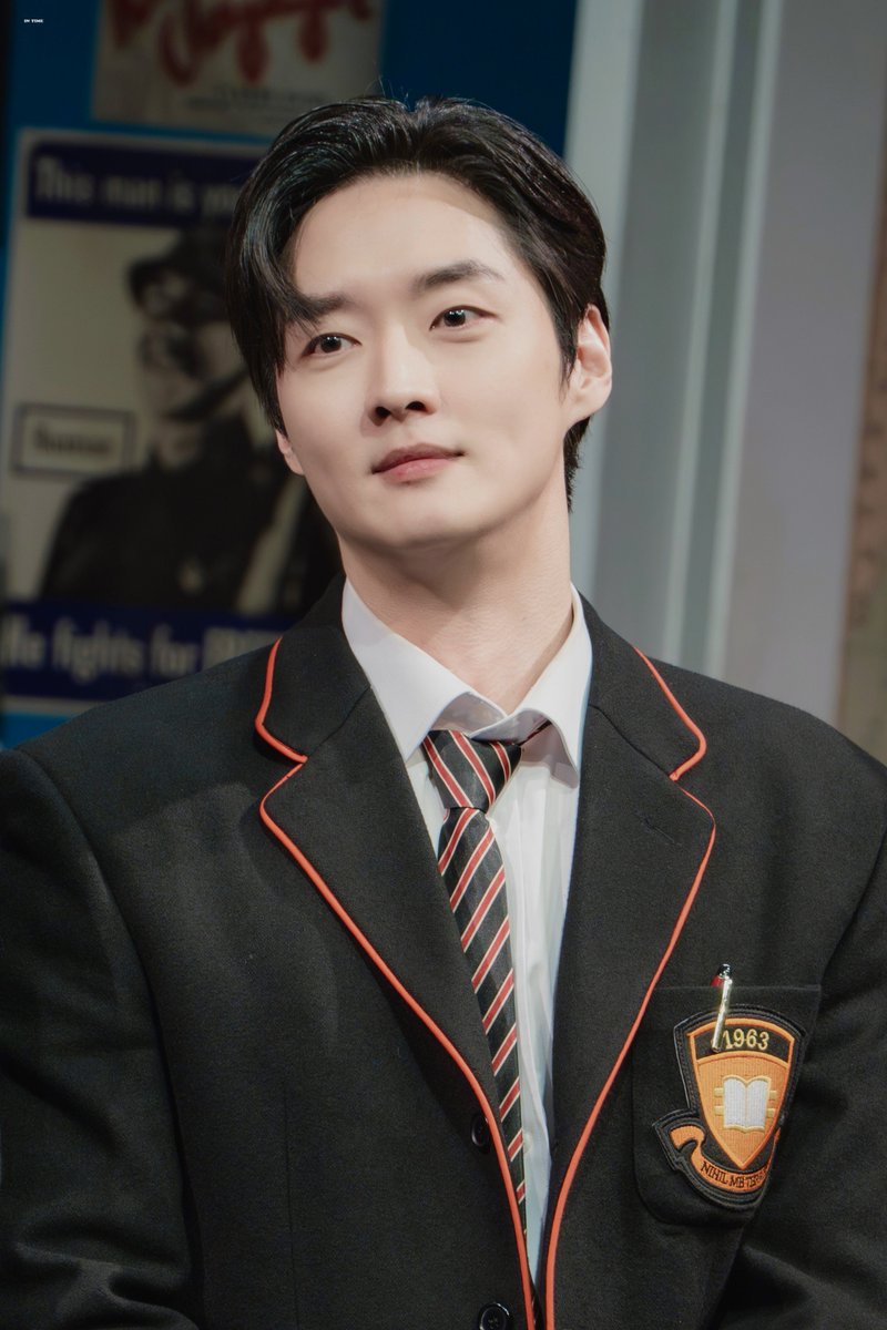 intimeof's tweet photo. 260607 낮 연극 히스토리보이즈
막공 무대인사

데이킨 #강영석 https://t.co/xY5tPzgYXR