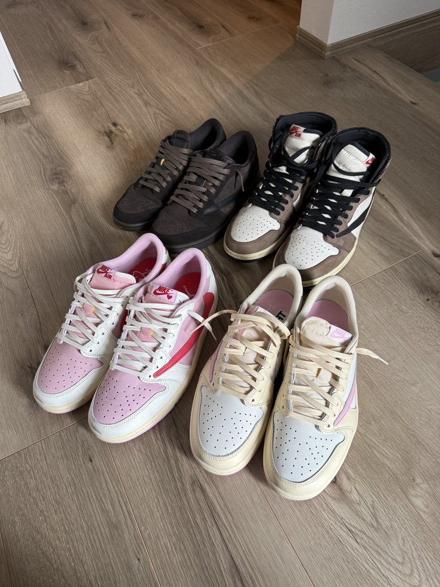 QieZey's tweet photo. AJ1 × Travis Scott 1足→4足に🔥
もっと集めたい🫡 https://t.co/69cOIawmDw