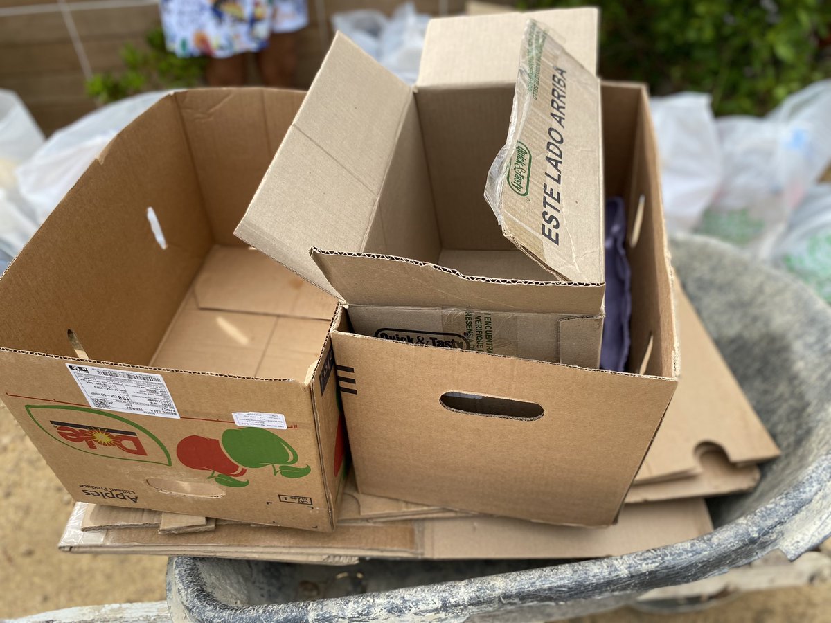 FunSerenadelMar's tweet photo. Realizamos con éxito la Jornada Al Natural de Limpieza, Recolección de Residuos Sólidos y Reciclatón Comunitario en Villa Gloria en el marco del #DíaMundialdelReciclaje, una iniciativa que nos permite fortalecer la conservación del medio ambiente y el trabajo en equipo. https://t.co/TIcG074cIC
